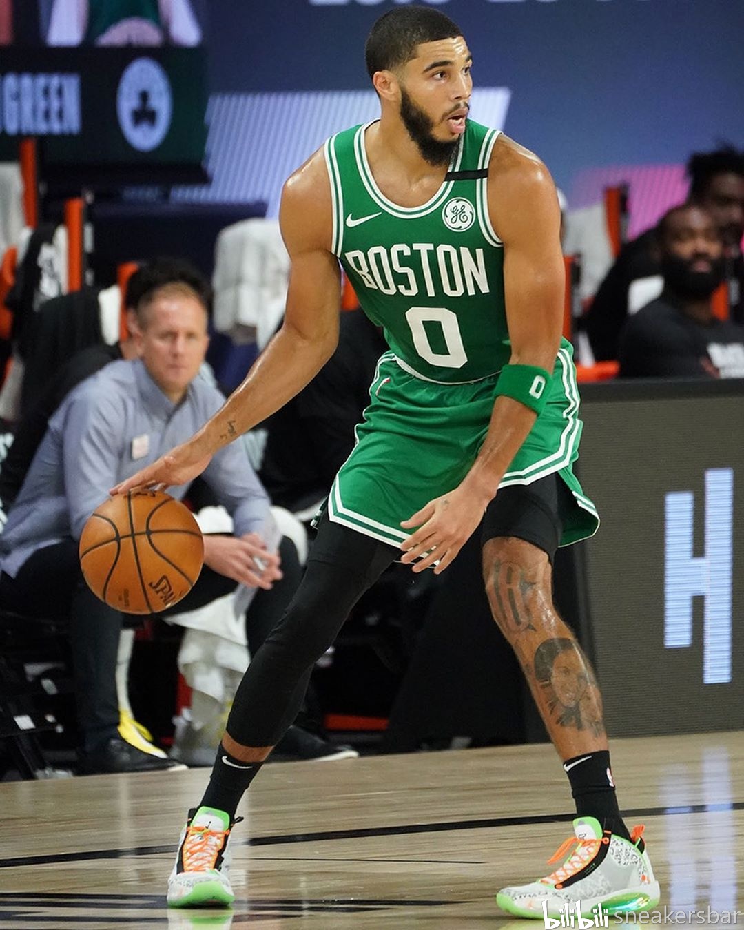 年轻力量与 年轻力量与