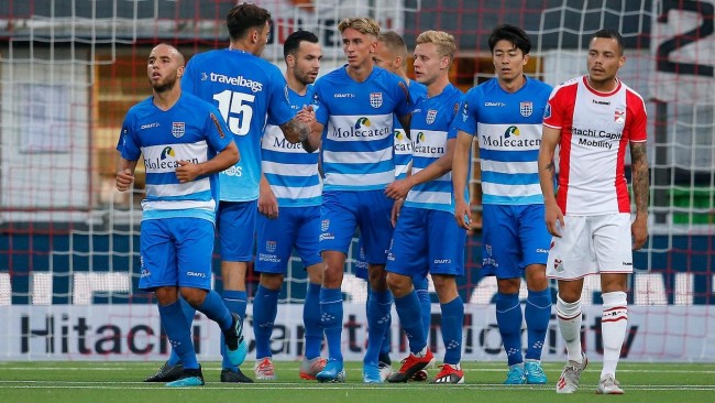 场上挥洒汗 场上挥洒汗